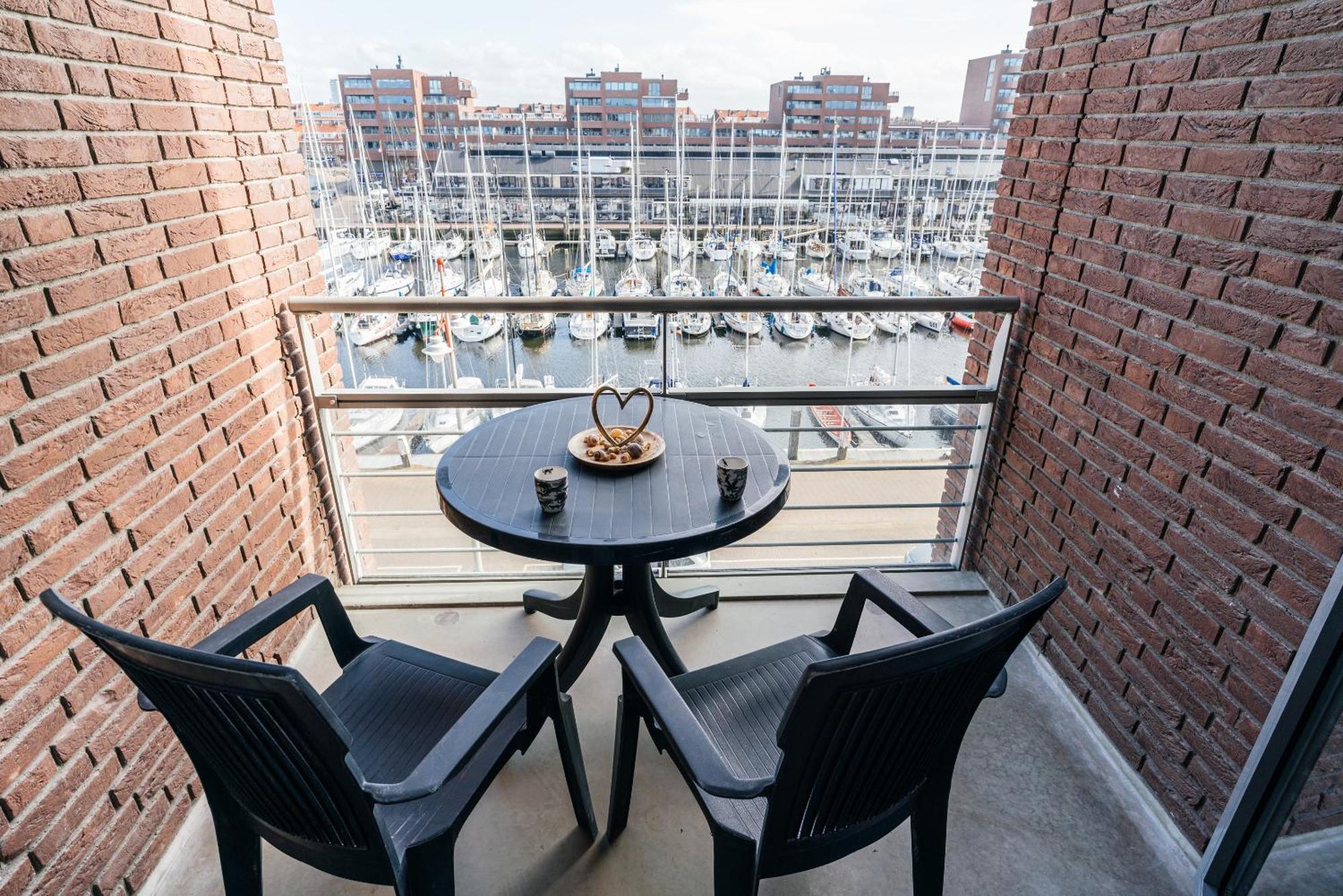 Bizstay Harbour III Scheveningen Apartments The Hague Room photo