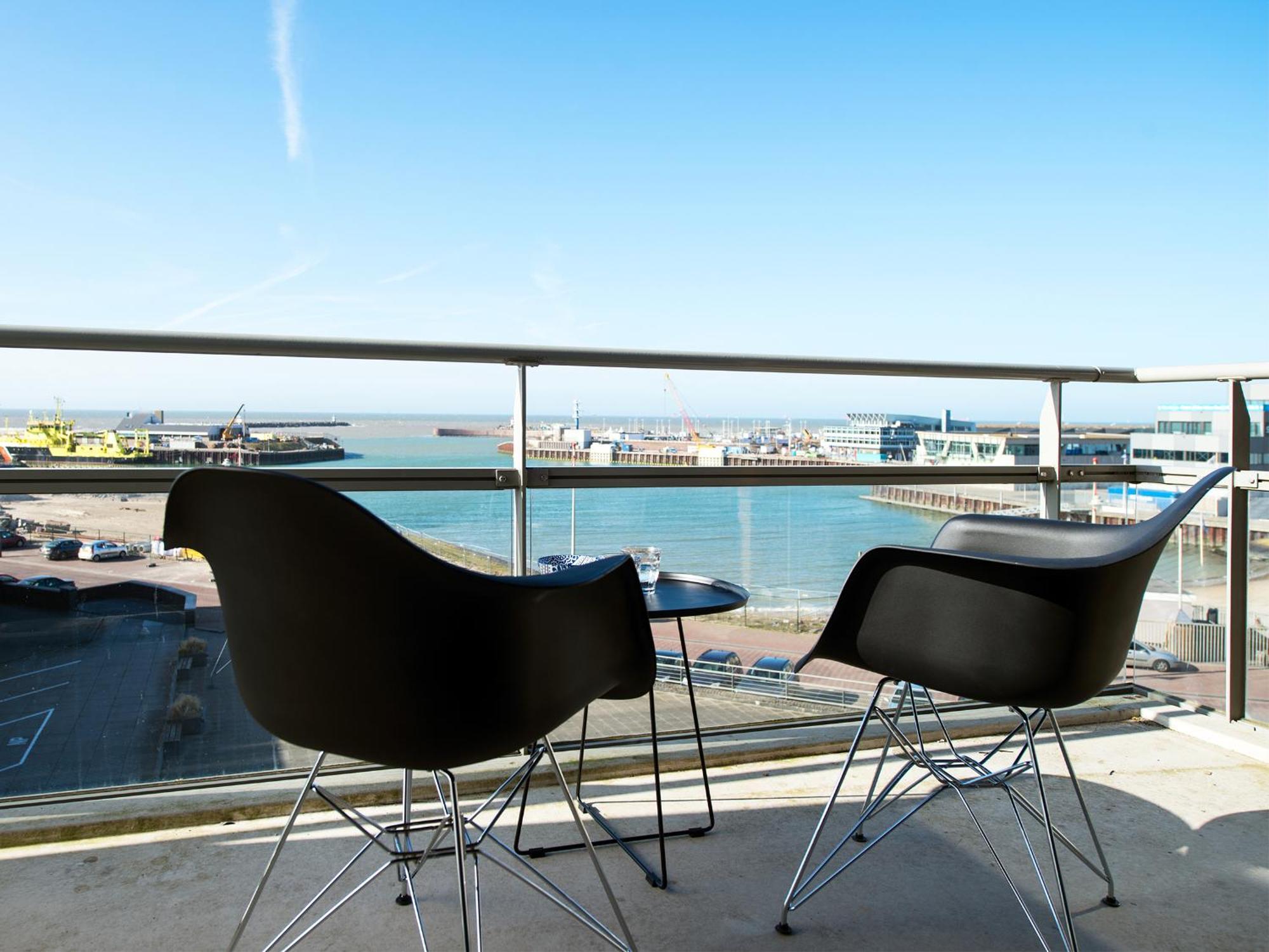 Bizstay Harbour III Scheveningen Apartments The Hague Room photo