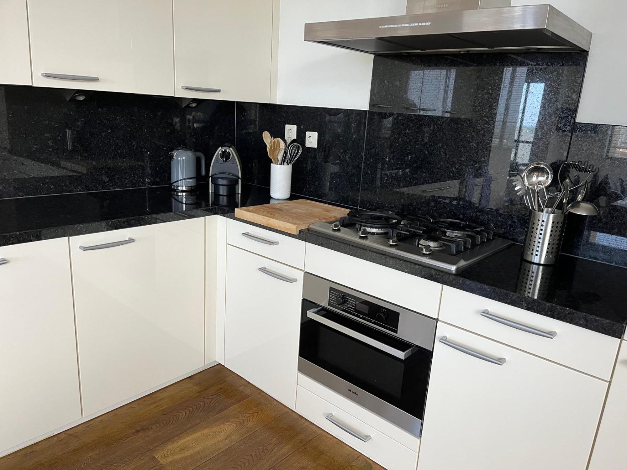 Bizstay Harbour III Scheveningen Apartments The Hague Room photo